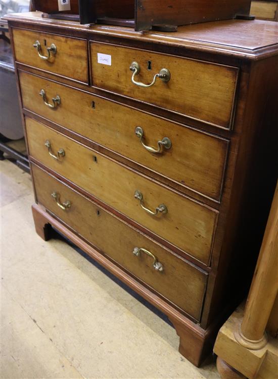 Mahogany chest of drawers